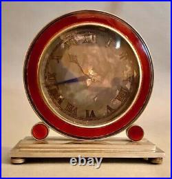 1920 S European Art Deco Rond argenterie Horloge W rouge émail Stepped Base AS IS