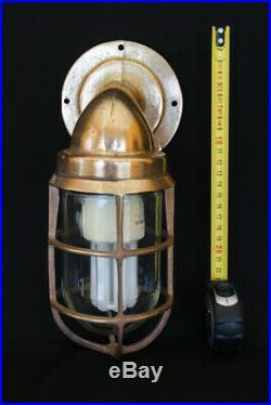 2 authentiques lampes de coursive en laiton marine marchande année 1950