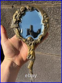 Ancien Miroir à Main de Collection Décor Pierrot et Croissant de Lune Bronze