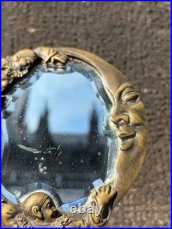 Ancien Miroir à Main de Collection Décor Pierrot et Croissant de Lune Bronze