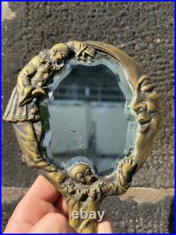 Ancien Miroir à Main de Collection Décor Pierrot et Croissant de Lune Bronze