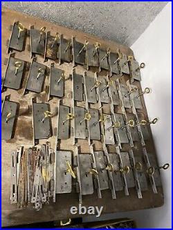 Ancien Stock Lot 244 Serrure Clefs Clés Keys Lock ART DECO porte armoire, meuble