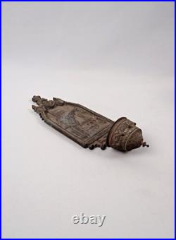 Ancien bénitier en régule Art Déco de Notre Dame de Lourdes début XXème