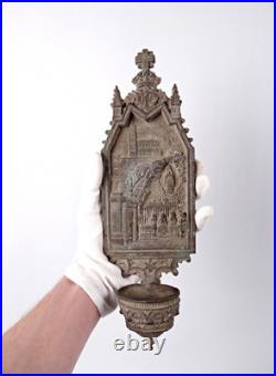 Ancien bénitier en régule Art Déco de Notre Dame de Lourdes début XXème