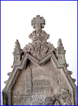 Ancien bénitier en régule Art Déco de Notre Dame de Lourdes début XXème