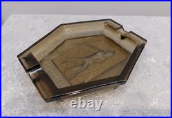 Ancien élégant cendrier en verre art déco avec femme