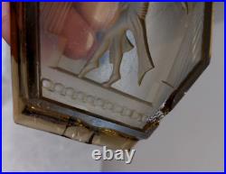 Ancien élégant cendrier en verre art déco avec femme