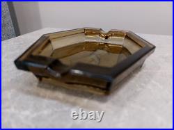 Ancien élégant cendrier en verre art déco avec femme