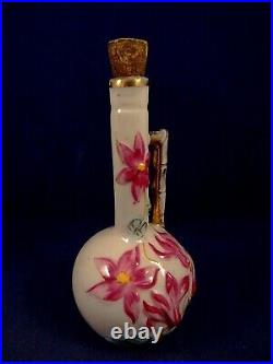 Ancien flacon miniature parfum Porcelaine fleurs relief Cyclamens Art Déco 1920