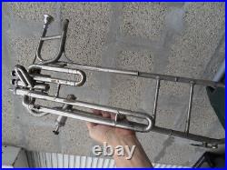 Ancien instrument musique Trombone a 4 pistons P. Senecaut deco collection