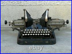 Ancienne a machine écrire OLIVER 12 typewriter art deco