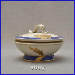 Art Déco Bonbonnière, Hertel-Jacob Rehau, Floral Handmalerei en Or V. Dassler Art Déco Bonbonnière, Hertel-Jacob Rehau, Floral Handmalerei en Or V. Dassler