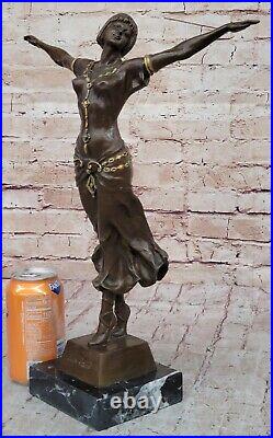 Art Déco Bronze Femme Statue Par La Fonte Vintage Figurine de Collection