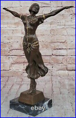 Art Déco Bronze Femme Statue Par La Fonte Vintage Figurine de Collection