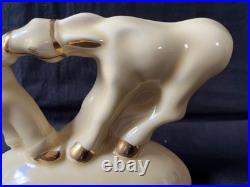 Art Déco Céramique Figurine Fabriqué Par Augier Réticents Donkey. Signé Le