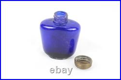 Art Déco Era Cobalt Bleu Verre Encrier Distinctif Rouillé Laiton De Collection Art Déco Era Cobalt Bleu Verre Encrier Distinctif Rouillé Laiton De Collection