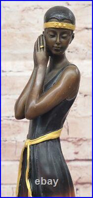 Art Déco / Nouveau Spéciale Patine Sexy Fille de Collection Bronze Statue