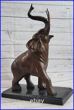 Art Déco de Collection Éléphant Avec Coffre Up Bronze Sculpture Figurine