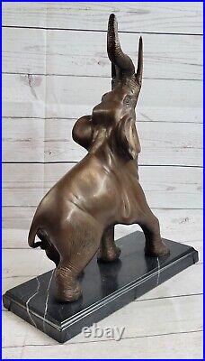 Art Déco de Collection Éléphant Avec Coffre Up Bronze Sculpture Figurine