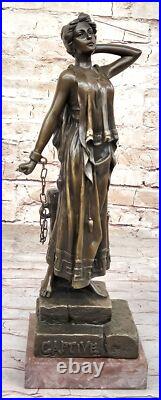 Captive Femme Awaits Fonte Bronze Sculpture Véritable Art Déco de Collection Captive Femme Awaits Fonte Bronze Sculpture Véritable Art Déco de Collection
