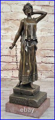 Captive Femme Awaits Fonte Bronze Sculpture Véritable Art Déco de Collection Captive Femme Awaits Fonte Bronze Sculpture Véritable Art Déco de Collection