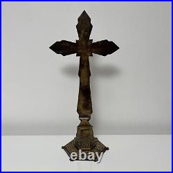 Christ Crucifix Autel en bronze décor polychrome Art Deco France 1930