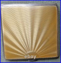 Compact Art Déco En Argent Stg Et Émail Jaune Attrayant H/M 1938 Harmon Bros Compact Art Déco En Argent Stg Et Émail Jaune Attrayant H/M 1938 Harmon Bros