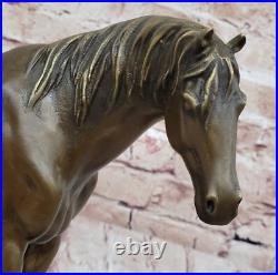 Grand Art Déco Fonte de Collection Arabe Racing Cheval Bronze Sculpture Figure