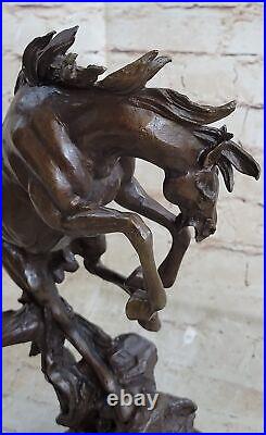 Grand Art Déco Fonte de Collection Arabe Racing Cheval Bronze Sculpture Statue