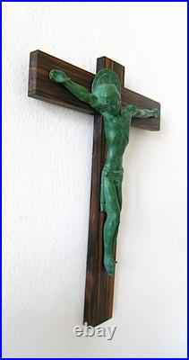 HARTMANN, ART DECO, CHRIST BRONZE VERT ANTIQUE, CROIX MACASSAR-SIGNE, circa 1935