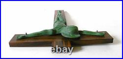 HARTMANN, ART DECO, CHRIST BRONZE VERT ANTIQUE, CROIX MACASSAR-SIGNE, circa 1935