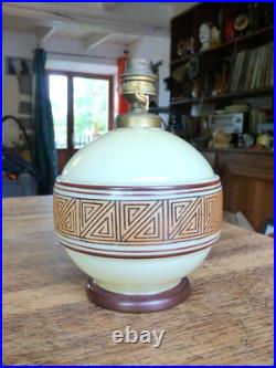 Joli Pied de lampe boule en verre opalin art déco, vers 1920 vintage collection Joli Pied de lampe boule en verre opalin art déco, vers 1920 vintage collection