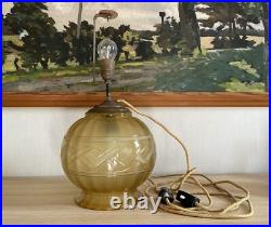 Lampe De Table Art Déco En Verre Avec Taille Facettée 2 Flammes Vers 1930