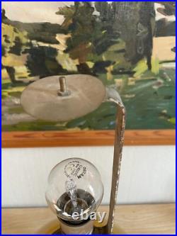 Lampe De Table Art Déco En Verre Avec Taille Facettée 2 Flammes Vers 1930