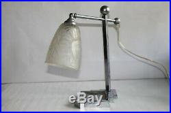 Lampe de bureau Art déco en métal chromé, bras articulé, pied avec cendrier
