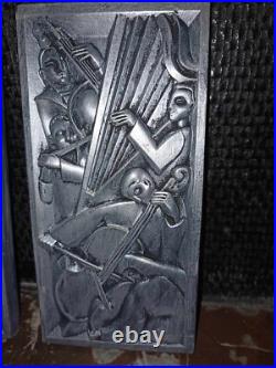 Lot 2 Bas-relief Art déco'L'orchestre et la danse les frères Martel (Argenté) Lot 2 Bas-relief Art déco'L'orchestre et la danse les frères Martel (Argenté)