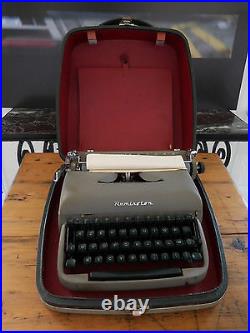 Machine à écrire mécanique Remington TYPE WRITER 1930 1950 art déco design USA