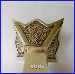 PIQUE CIERGE ART DECO MODERNISTE, BRONZE CISELE et LAITON, H=33,5 cm, circa 1930