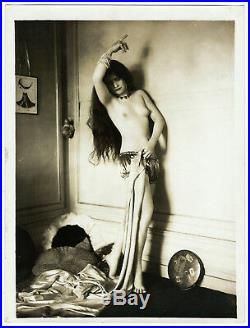 Photo circa 1930 art deco orientaliste sweet woman long hair femme curiosa