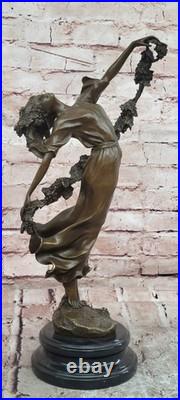 Pierre Collinet Vigne Guirlande Femme Bronze Statue Art Déco de Collection