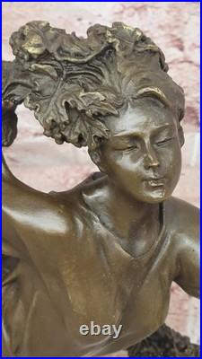 Pierre Collinet Vigne Guirlande Femme Bronze Statue Art Déco de Collection