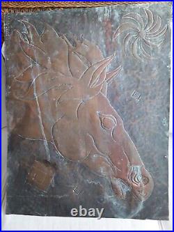 Plaque décorative art-déco très originale représentant une tête de cheval