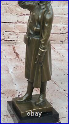 Sculpture En Bronze Royal Guard Saluant Art Déco Figurine De Collection Décor