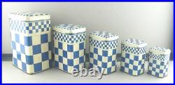 Série de 5 boites à épices Art Déco en tôle peinte de damiers blanc-bleu