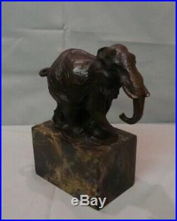 Statue Elephant Animalier Style Art Deco Style Art Nouveau Bronze massif
