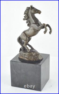 Statue Sculpture Cheval Animalier Style Art Deco Style Art Nouveau Bronze massif Statue Sculpture Cheval Animalier Style Art Deco Style Art Nouveau Bronze massif