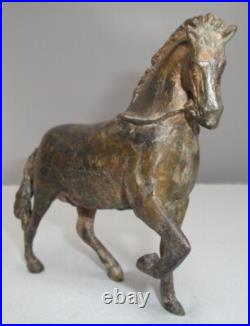 Statue Sculpture Cheval Animalier Style Art Deco Style Art Nouveau Bronze massif Statue Sculpture Cheval Animalier Style Art Deco Style Art Nouveau Bronze massif