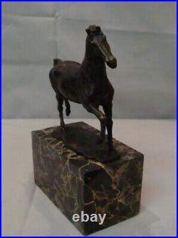 Statue Sculpture Cheval Animalier Style Art Deco Style Art Nouveau Bronze massif