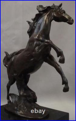 Statue Sculpture Cheval Animalier Style Art Deco Style Art Nouveau Bronze massif