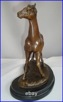 Statue Sculpture Cheval Animalier Style Art Deco Style Art Nouveau Bronze massif Statue Sculpture Cheval Animalier Style Art Deco Style Art Nouveau Bronze massif